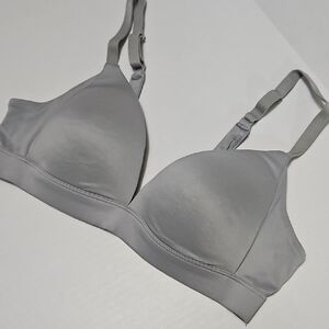Auden Wireless Soft-Cup Bra in Light Gray Size 36A